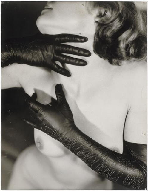 Germaine-Krull-woman-in-gloves-1935