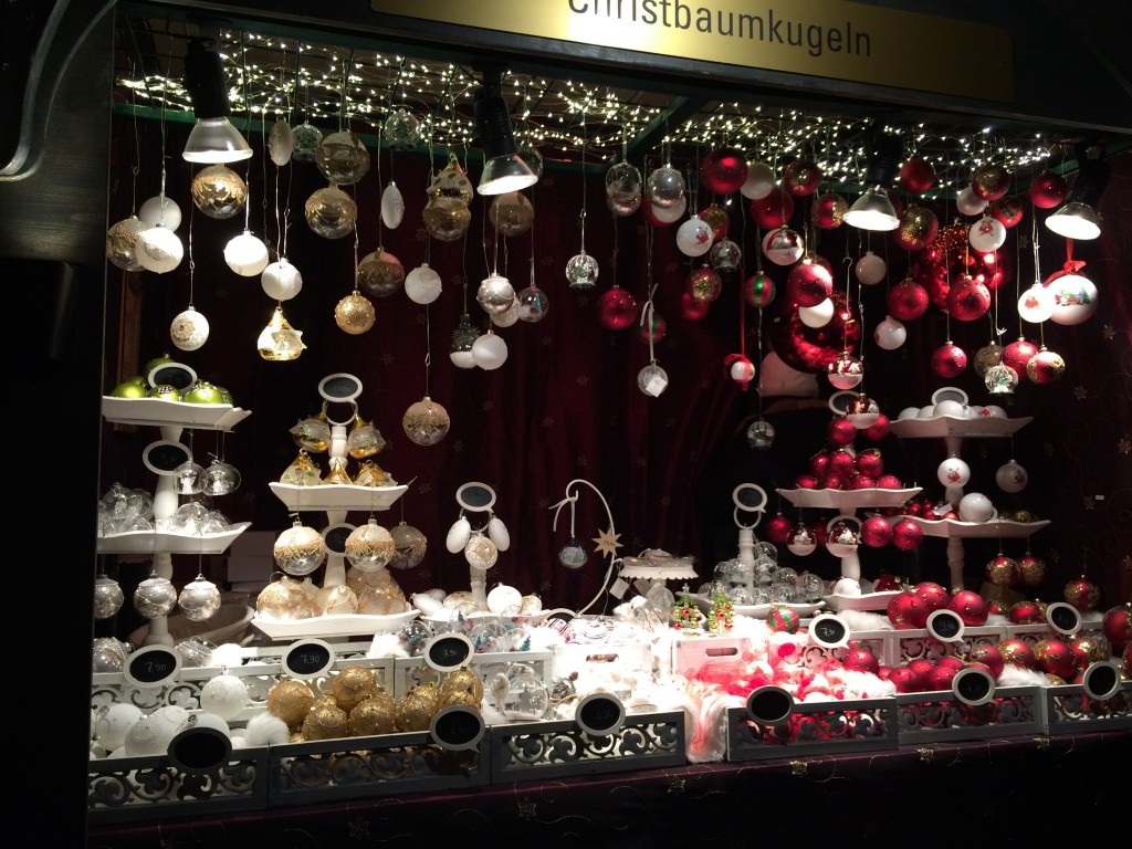  căsuță cu decorațiuni - târg de crăciun Viena